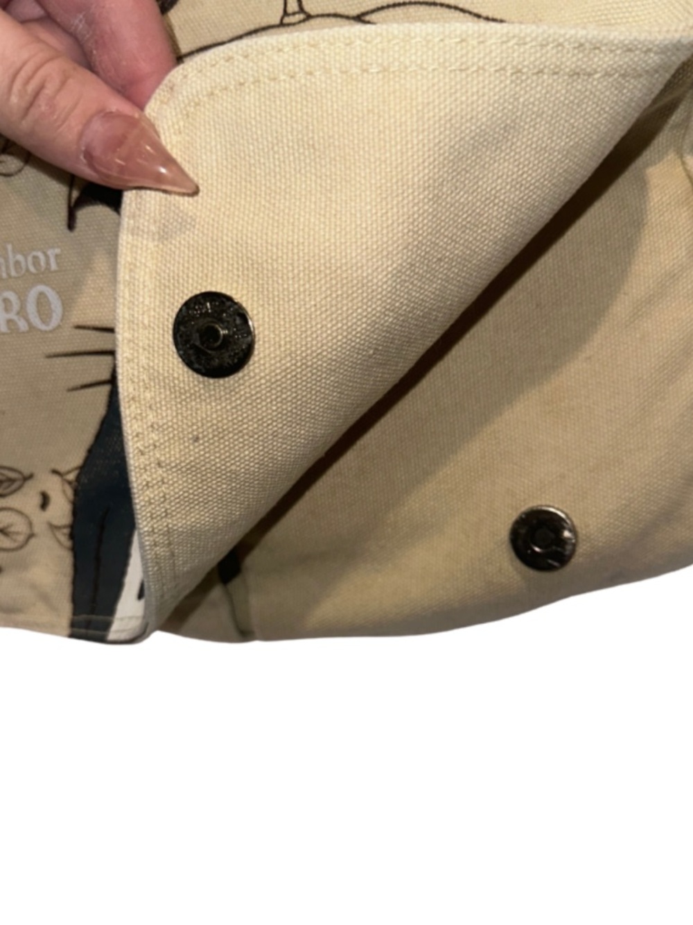 Hot Topic Beige Canvas 'My Neighbor Totoro' Crossbody Bag with Navy Print - Picture 5 of 8